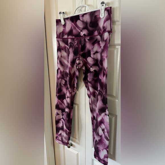 Lululemon Wunder Under Hi-Rise Tight 25" | Size 8 - Picture 6 of 8